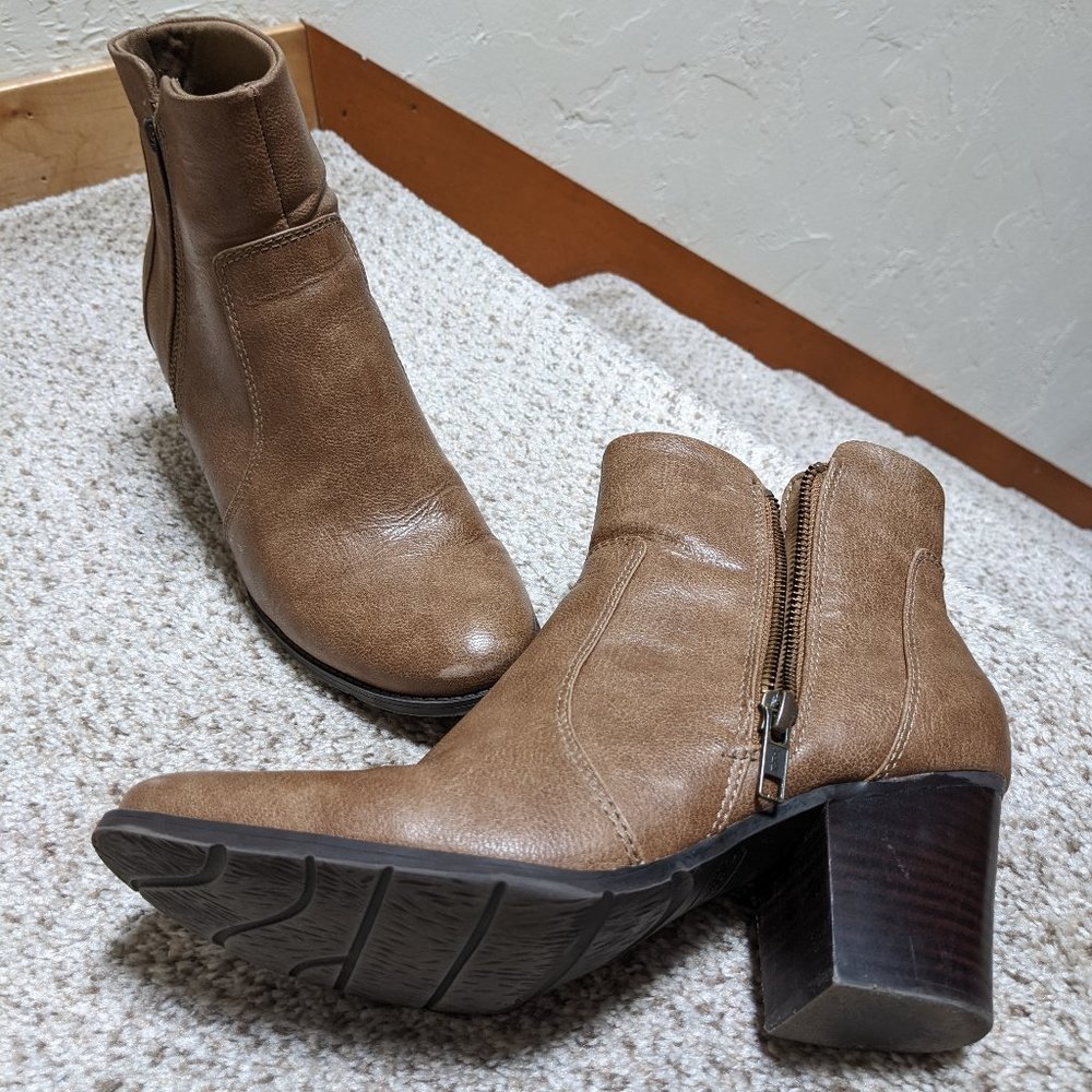 Tan Boot